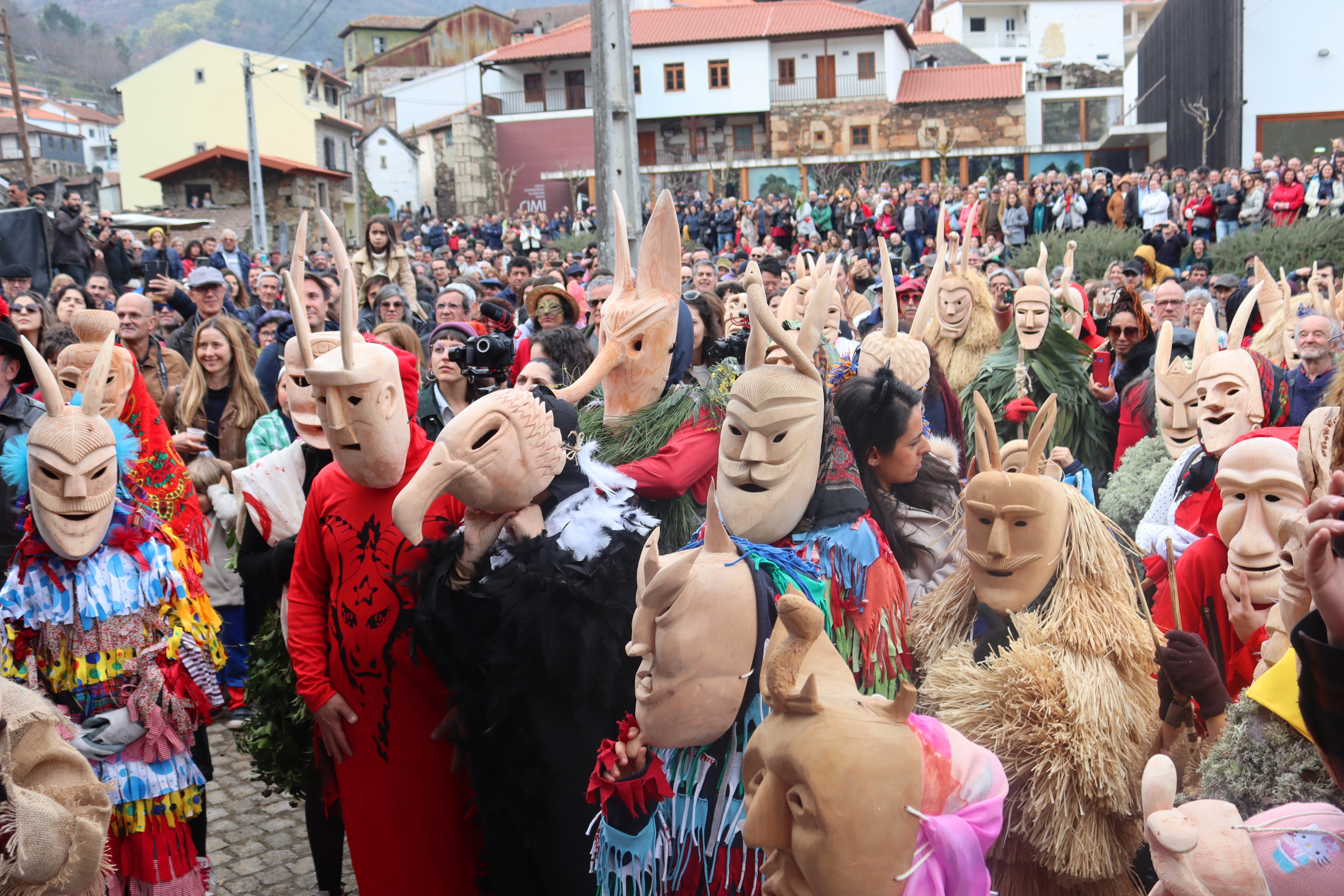 Entrudo de Lazarim volta a oferecer quatro dias de folia
